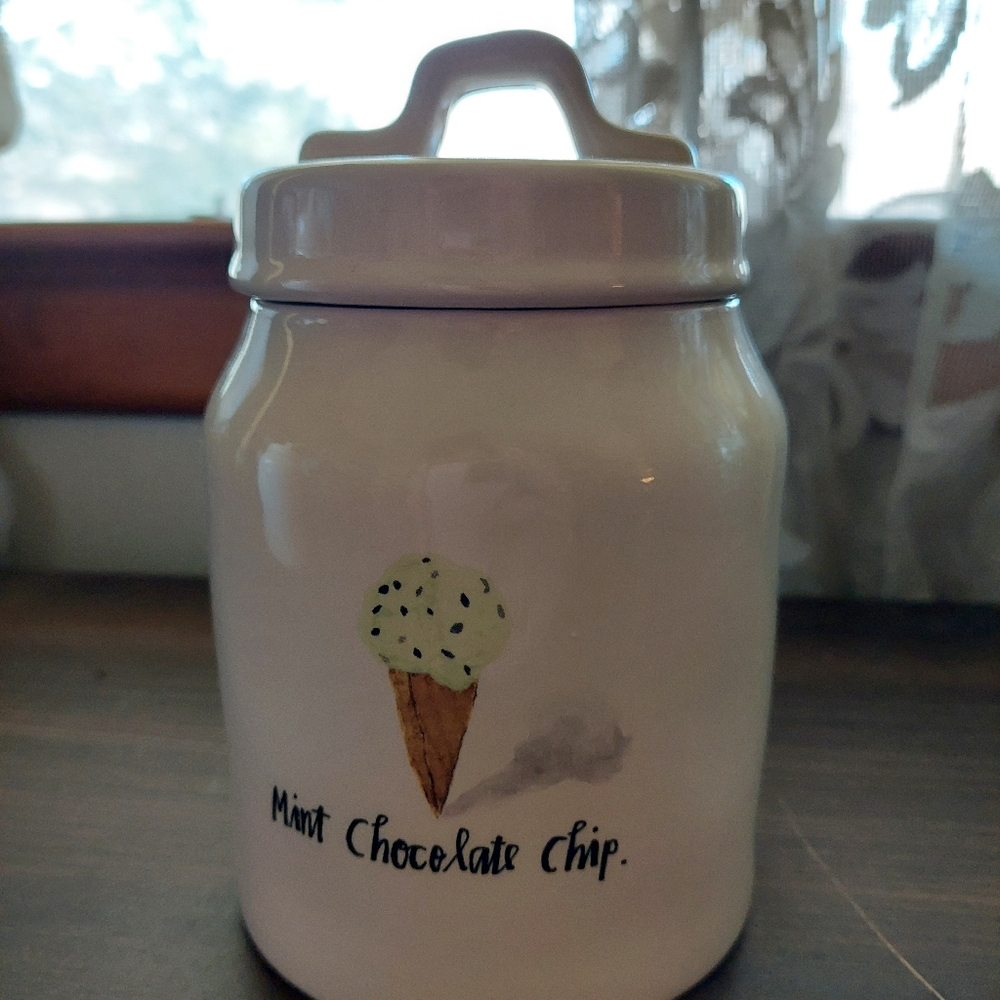 Mint Ckcolate Chip Canister
